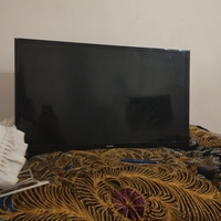 Samsung 32tali Led ekrani singan telivizor sotiladi